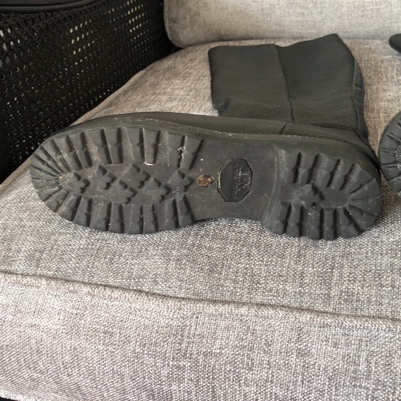 Black leather boots. 6 1/2. Stretch calves. Back zipper. - Picture 6 of 6